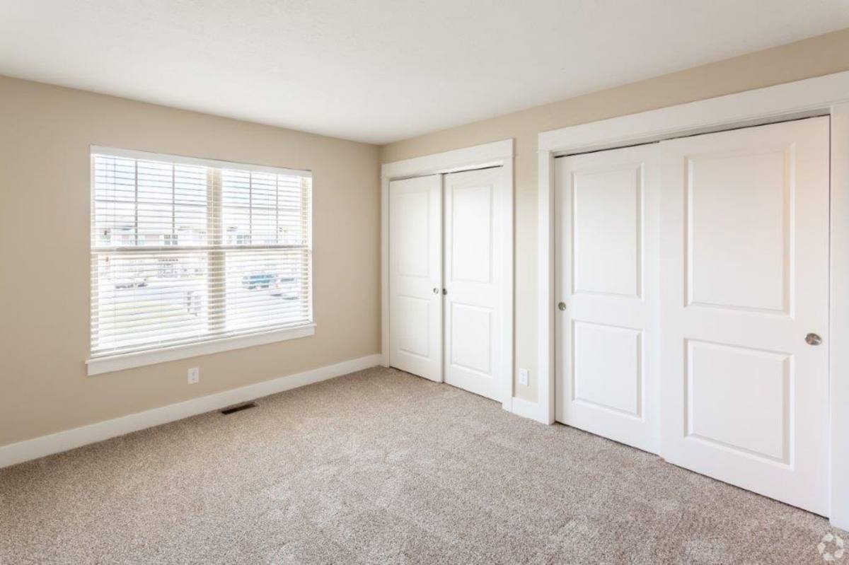 Apartment for rent at 1302 Eisenhower Ave, Valparaiso, IN 46383