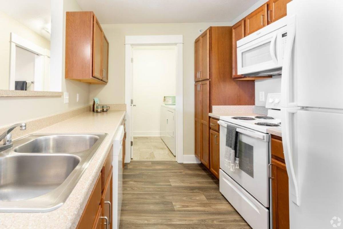 Apartment for rent at 1302 Eisenhower Ave, Valparaiso, IN 46383