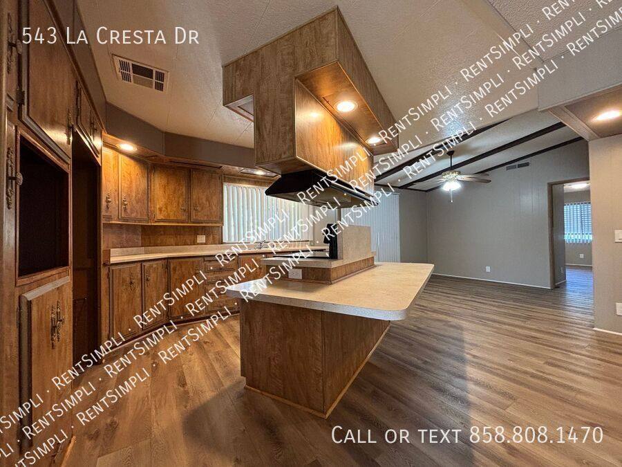 House for rent at 543 La Cresta Dr, Hemet, CA 92543