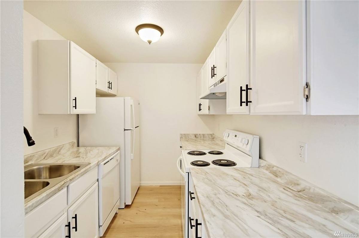 Apartment for rent at 15420 40th Ave S, Seattle, WA 98188