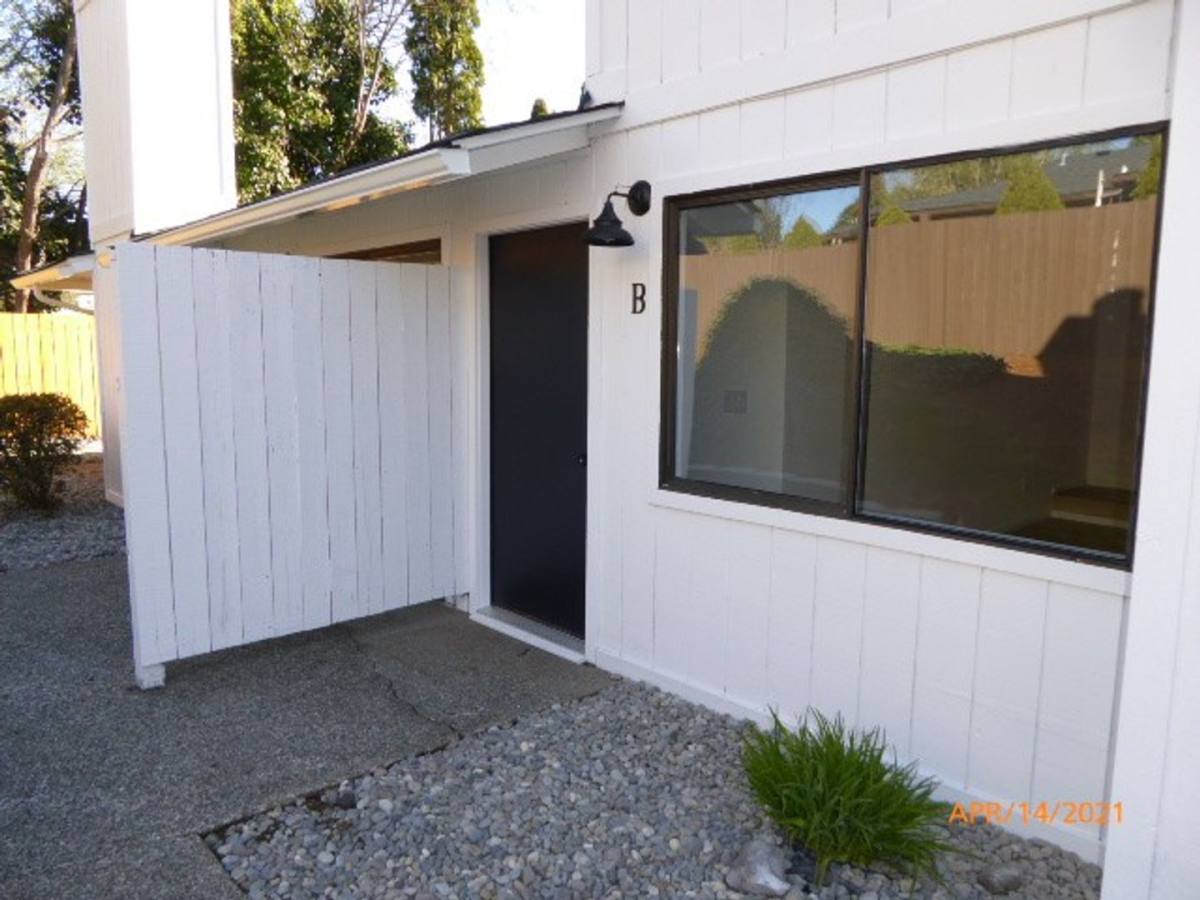 Apartment for rent at 15420 40th Ave S, Seattle, WA 98188