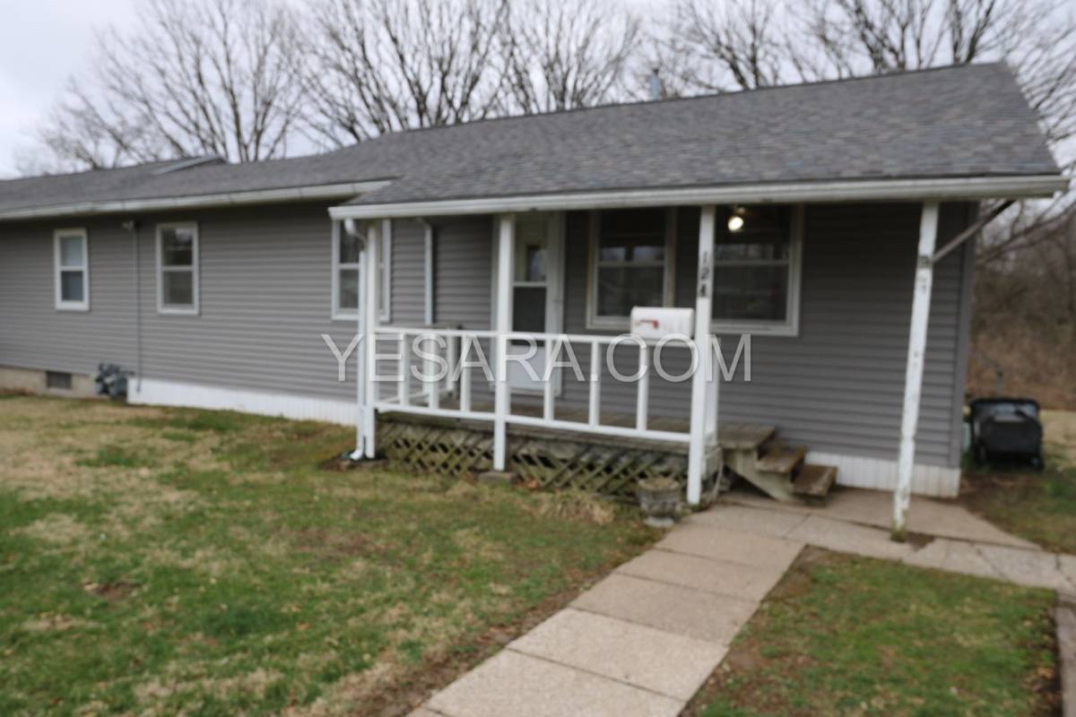 Apartment for rent at 122 - 124 Melrose Court, Burlington, IA 52601