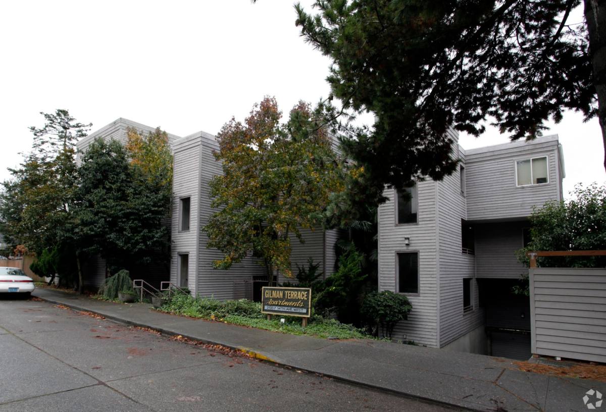 Apartment for rent at 2572 Gilman Dr W, Seattle, WA 98119