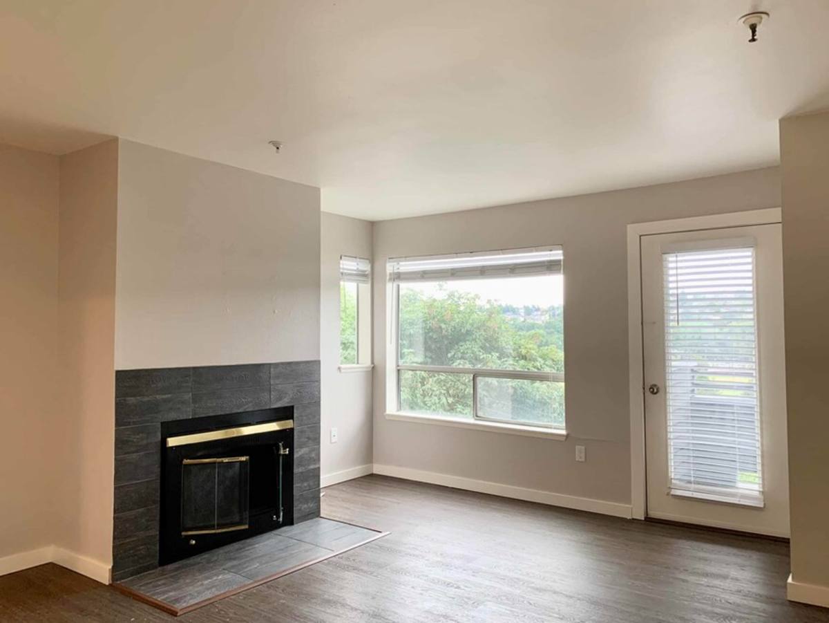 Apartment for rent at 2572 Gilman Dr W, Seattle, WA 98119
