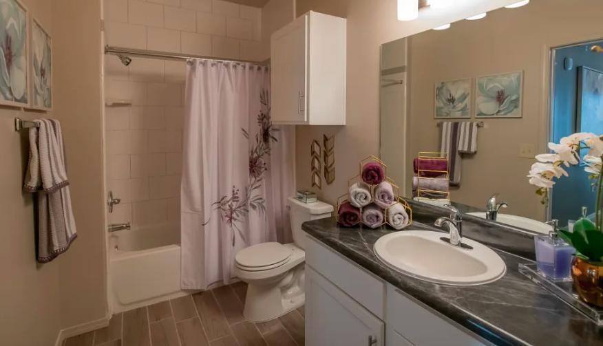 Apartment for rent at Stonehorse Crossing Apartment Homes, 14320 Mezzaluna Ave, Oklahoma City, OK 73134