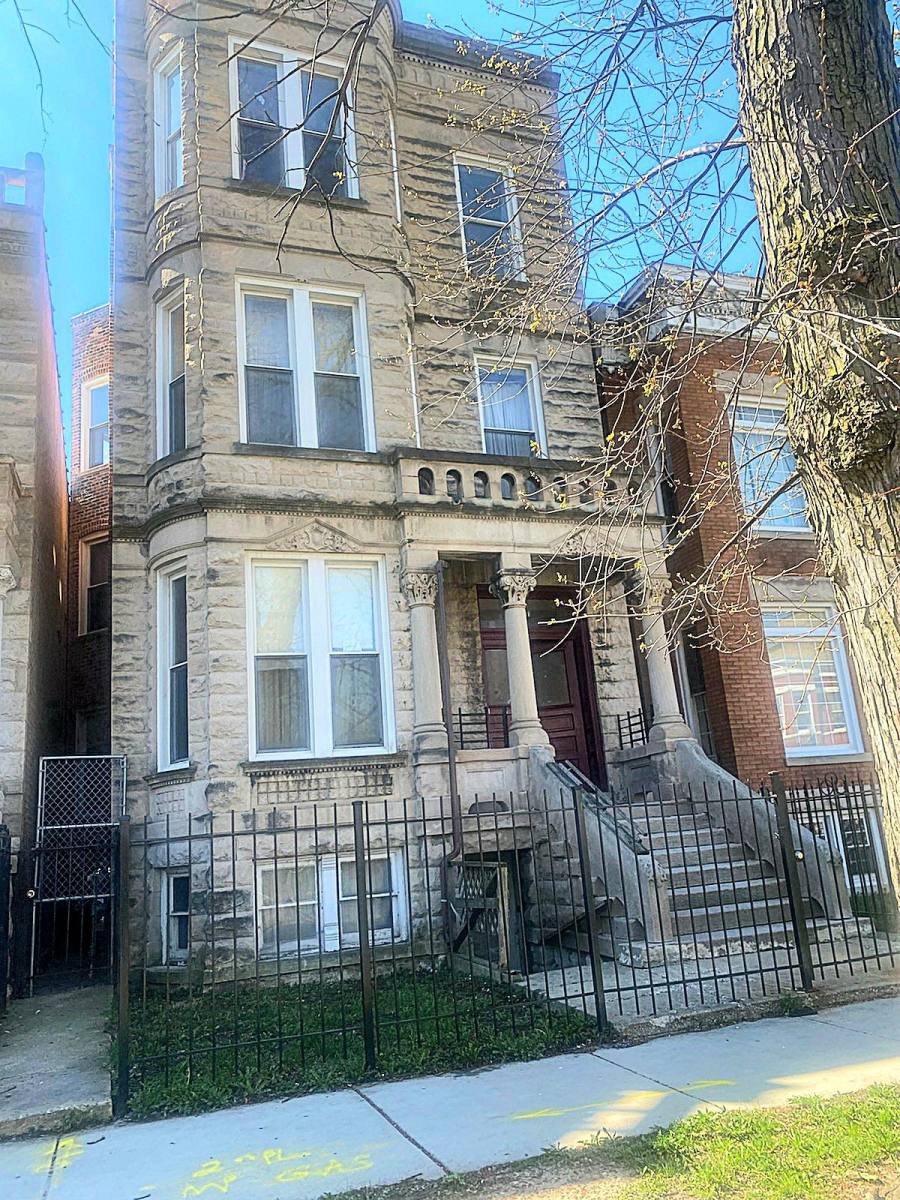 House for rent at 4121 W Wilcox St, Chicago, IL 60624