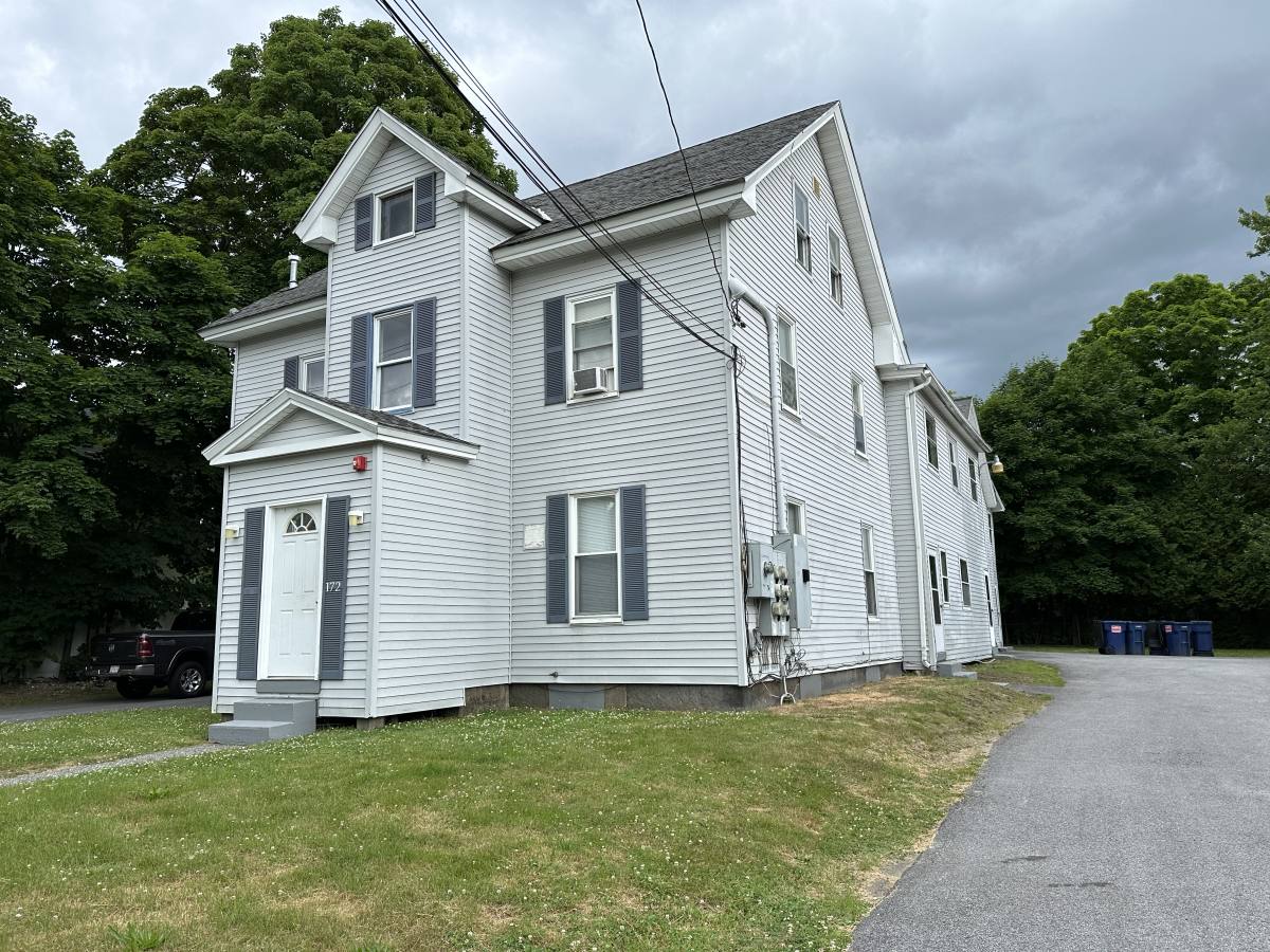 Apartment for rent at 172 Union St #D, Leominster, MA 01453