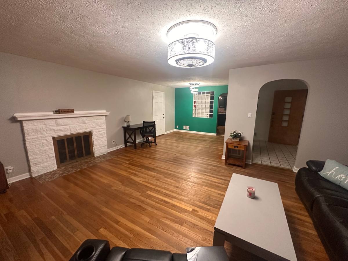 Apartment for rent at 2222 Hollywood Place, South Bend, IN 46616