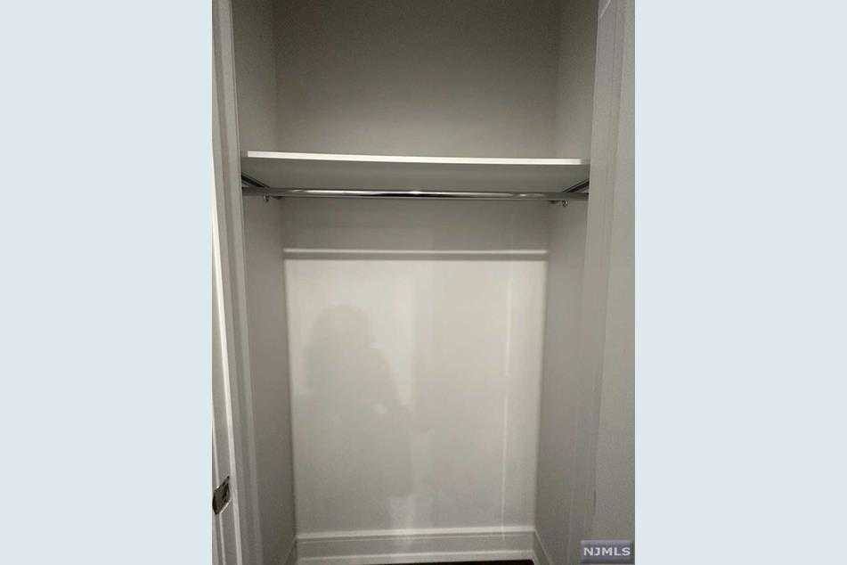 Apartment for rent at 470 Main St #415, Fort Lee, NJ 07024