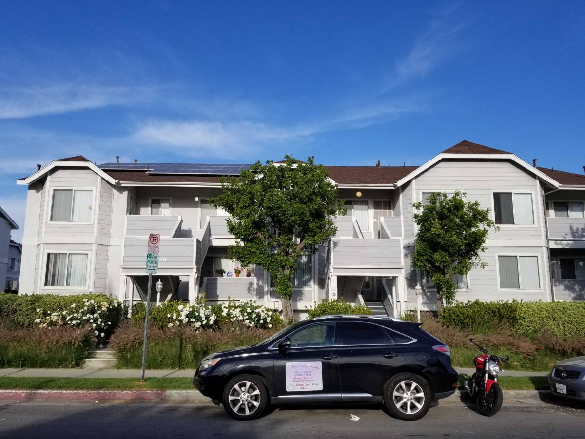 Apartment for rent at 7250 Corbin Ave #526, Reseda, CA 91335
