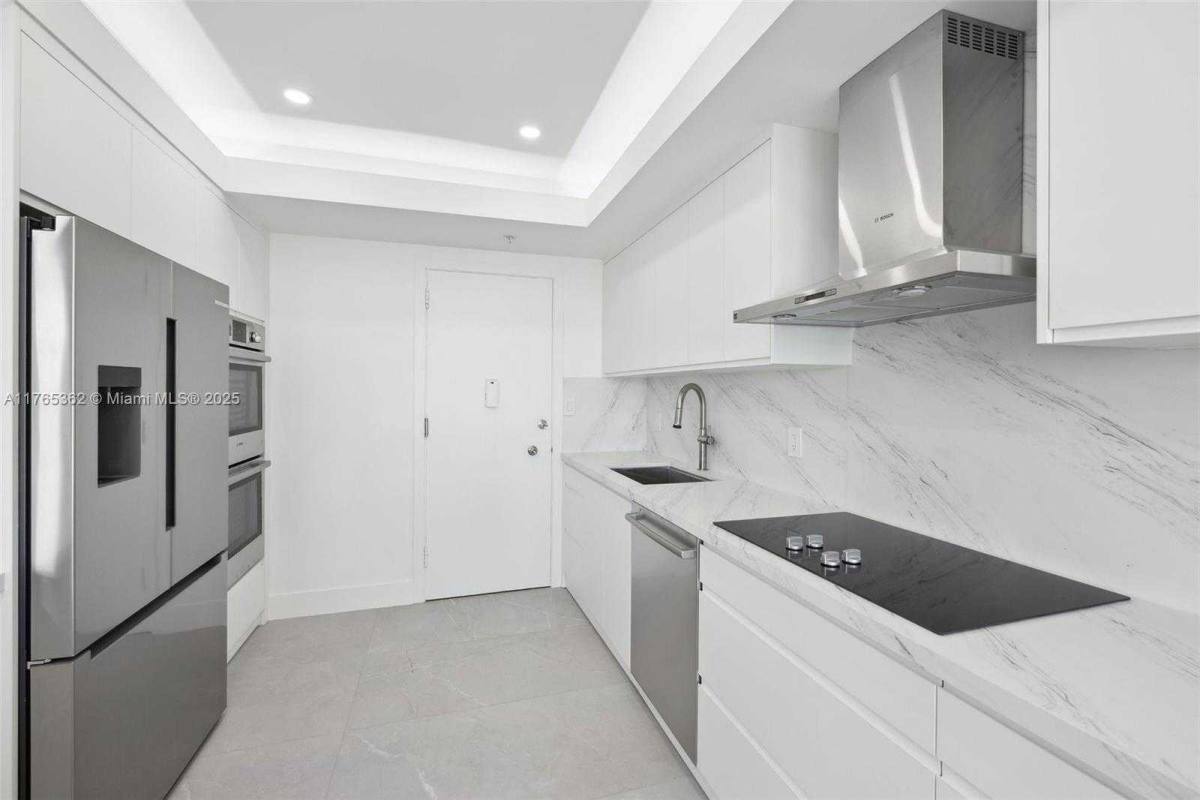 Condo for rent at 5055 Collins Ave, Miami Beach, FL 33140