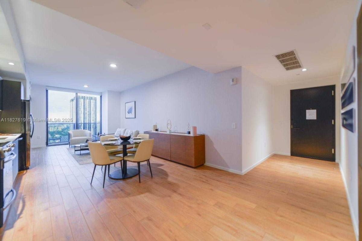 Apartment for rent at 398 NE 5th St #398, Miami, FL 33132