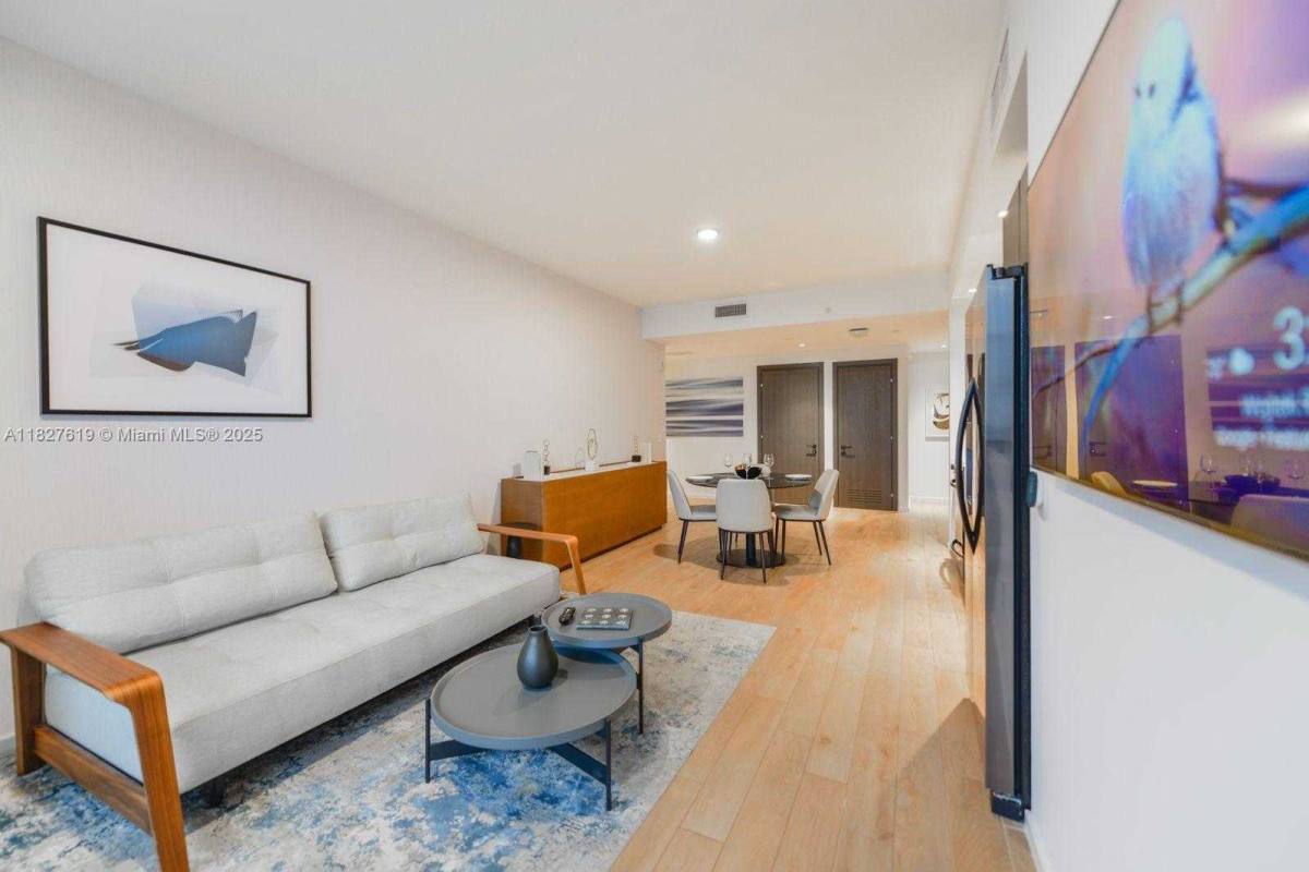 Apartment for rent at 398 NE 5th St #398, Miami, FL 33132