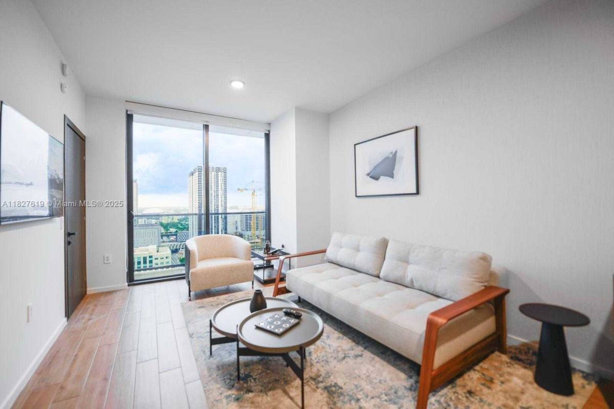 Apartment for rent at 398 NE 5th St #398, Miami, FL 33132