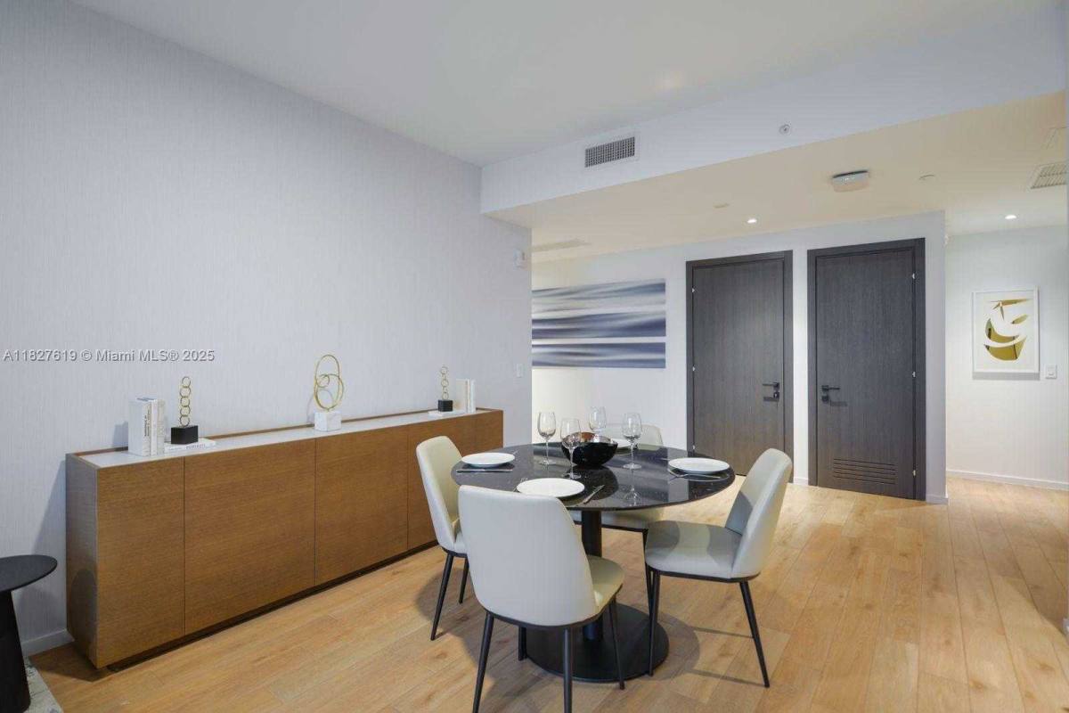 Apartment for rent at 398 NE 5th St #398, Miami, FL 33132