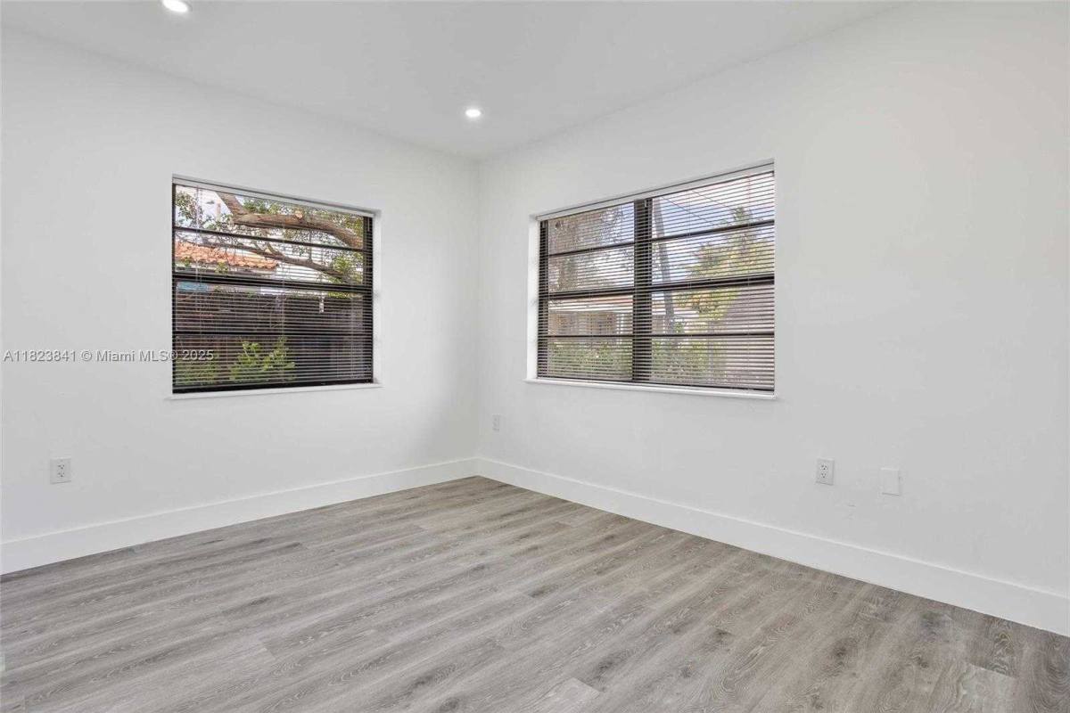 Apartment for rent at 2724 SW 34th Court, Miami, FL 33133