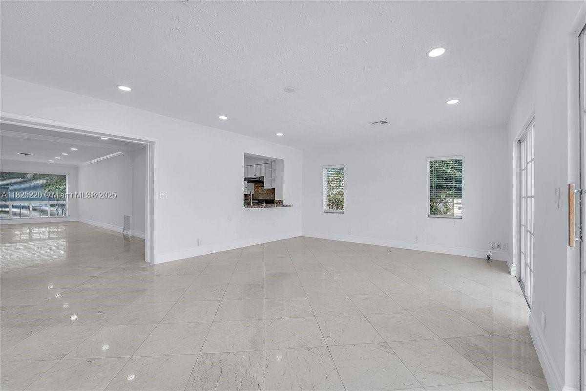 Apartment for rent at 2005 N 36th Ave, Hollywood, FL 33021