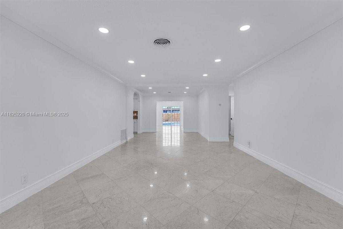 Apartment for rent at 2005 N 36th Ave, Hollywood, FL 33021