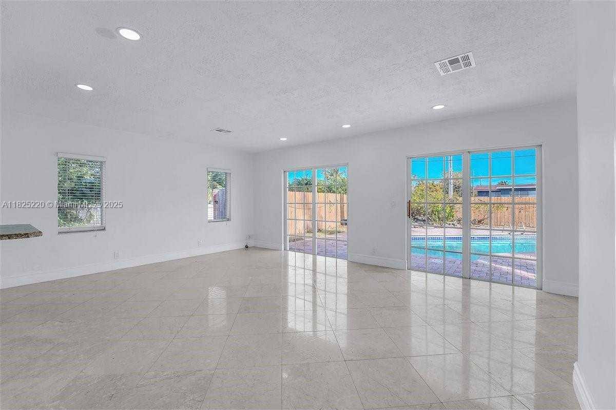 Apartment for rent at 2005 N 36th Ave, Hollywood, FL 33021