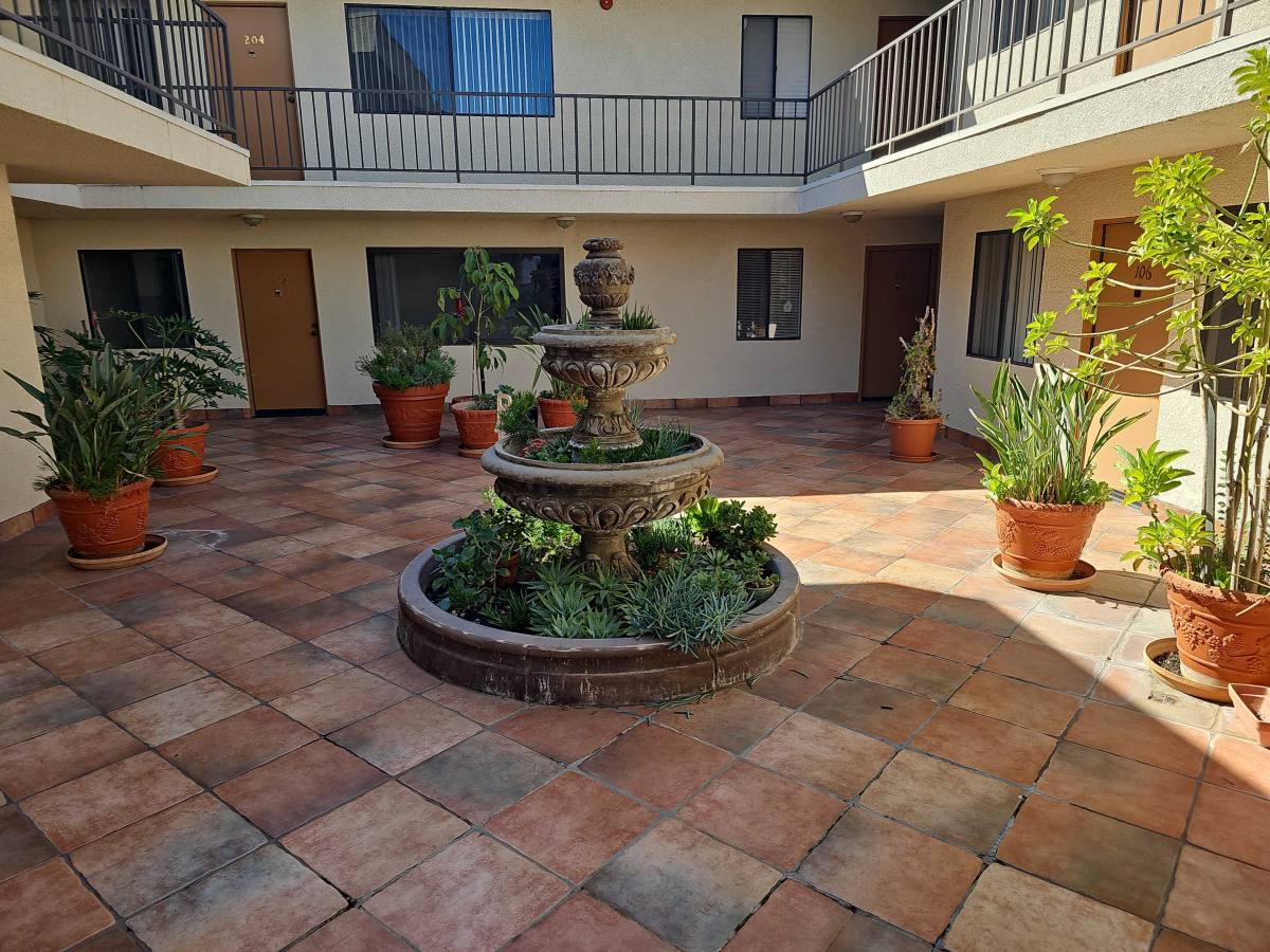 Apartment for rent at 4171 Tujunga Ave #104, Studio City, CA 91604