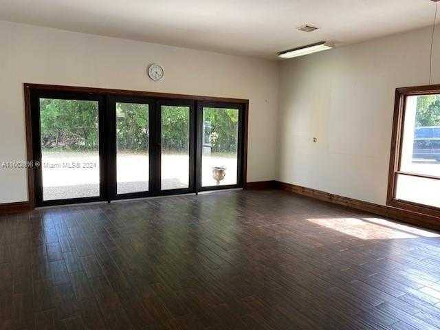 Apartment for rent at 4450 S Jog Rd, Lake Worth, FL 33463