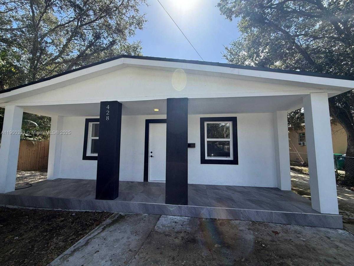 428 NW 97th St, Miami, FL 33150 - Apartment For Rent