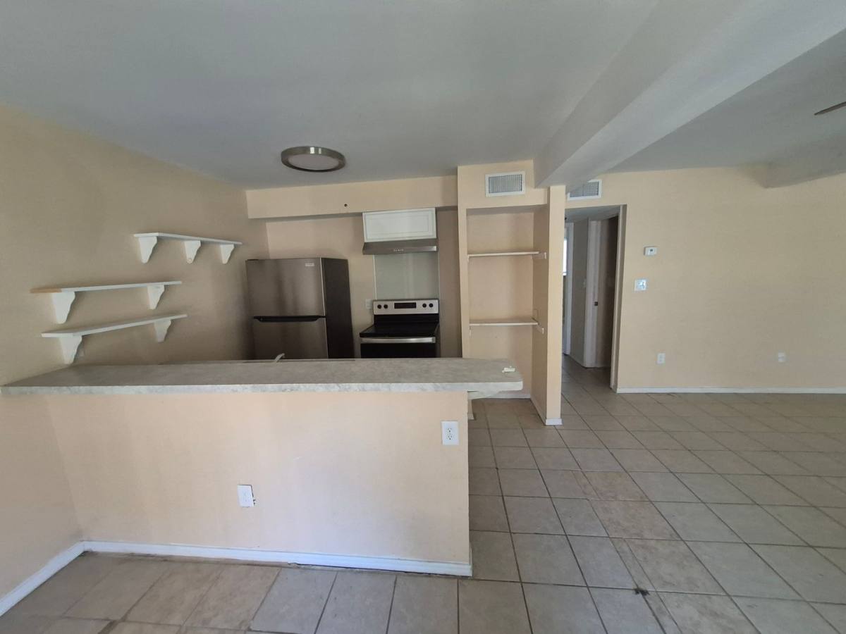 Apartment for rent at 3718 Pleasanton Rd 2-103, San Antonio, TX 78221