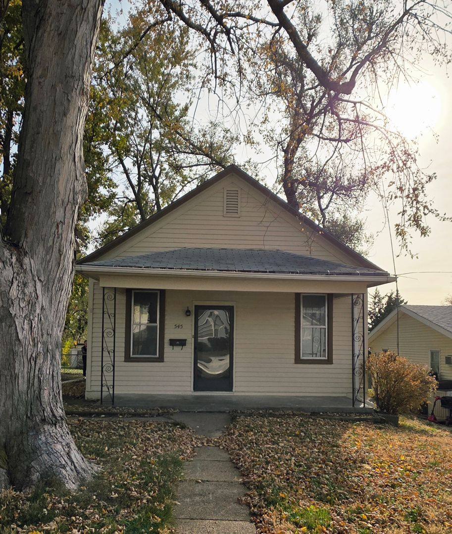 House for rent at 545 E 5th St, Papillion, NE 68046