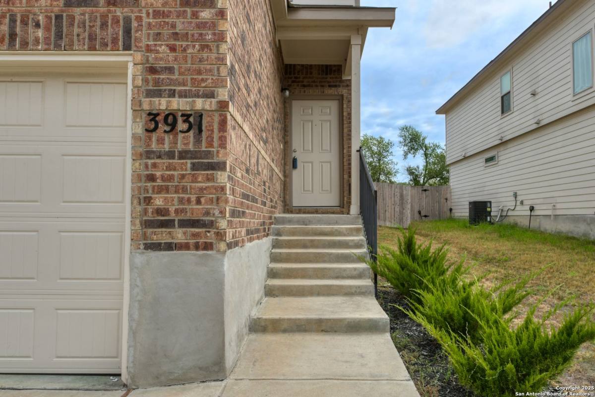 House for rent at 3931 Somers Crest, San Antonio, TX 78211