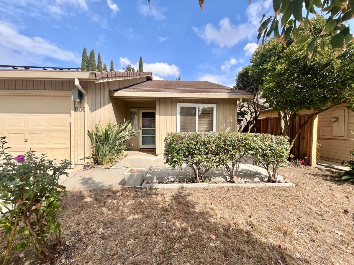 House for rent at 806 La Coruno St, Davis, CA 95618