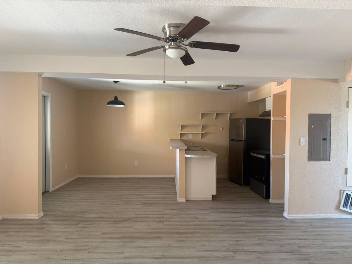 Apartment for rent at 3718 Pleasanton Rd 2-201, San Antonio, TX 78221