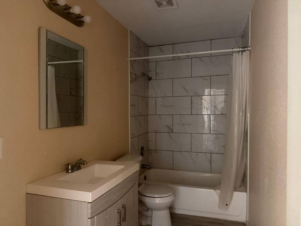 Apartment for rent at 3718 Pleasanton Rd 2-201, San Antonio, TX 78221
