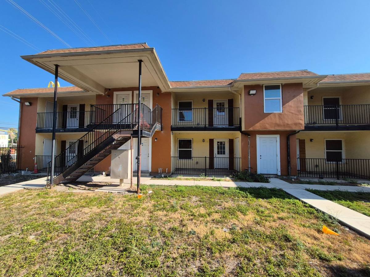 Apartment for rent at 3718 Pleasanton Rd 2-201, San Antonio, TX 78221