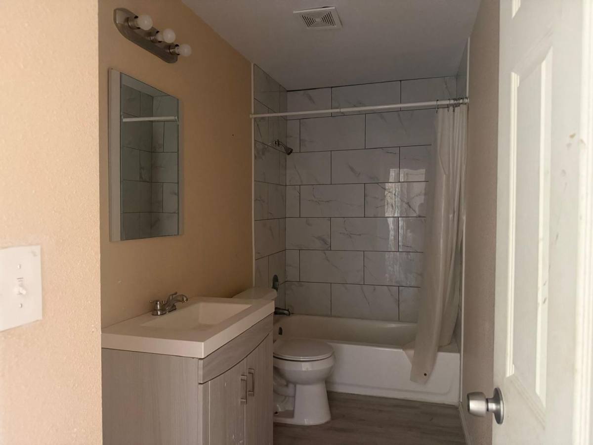 Apartment for rent at 3718 Pleasanton Rd 2-201, San Antonio, TX 78221