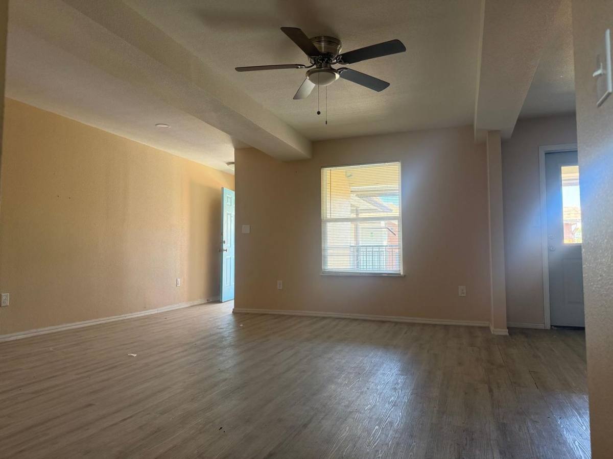 Apartment for rent at 3718 Pleasanton Rd 2-201, San Antonio, TX 78221