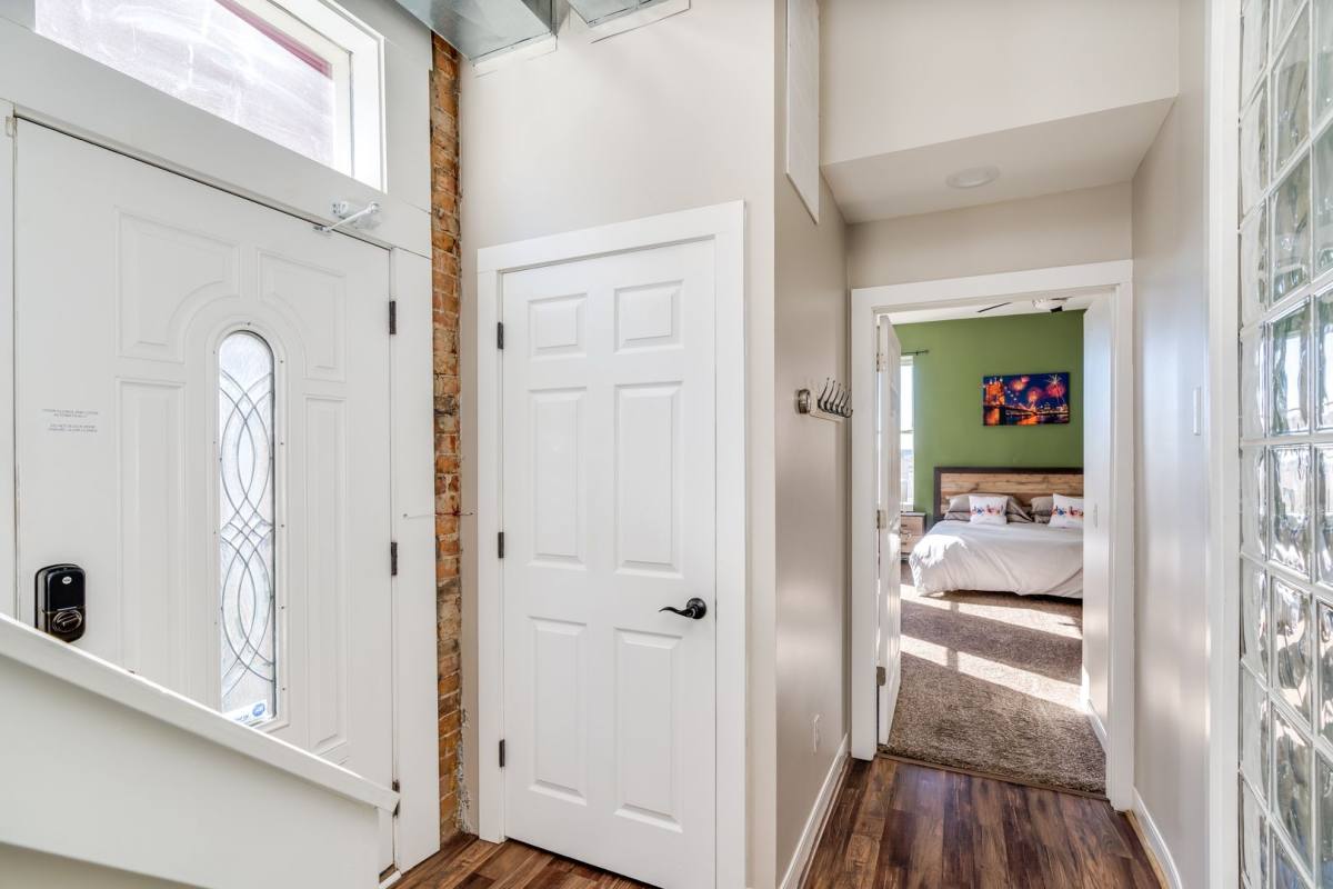 Apartment for rent at 55 E Clifton Ave, Cincinnati, OH 45202