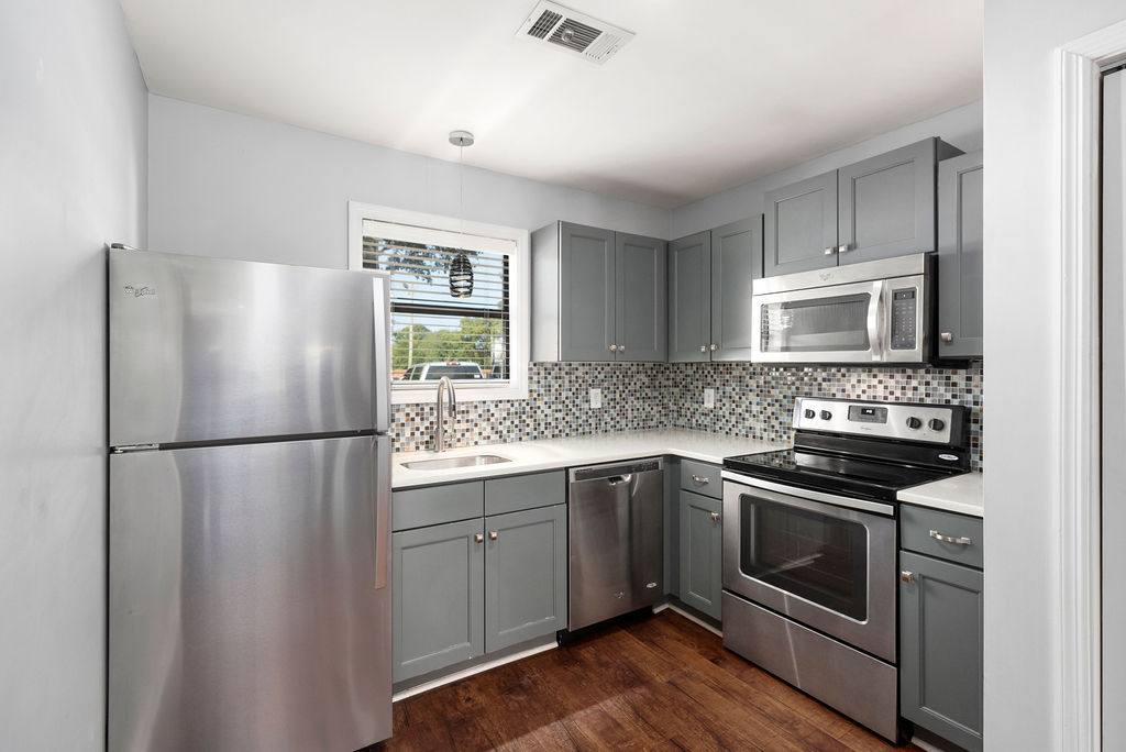 Apartment for rent at 123 N Donahue Dr, Auburn, AL 36830