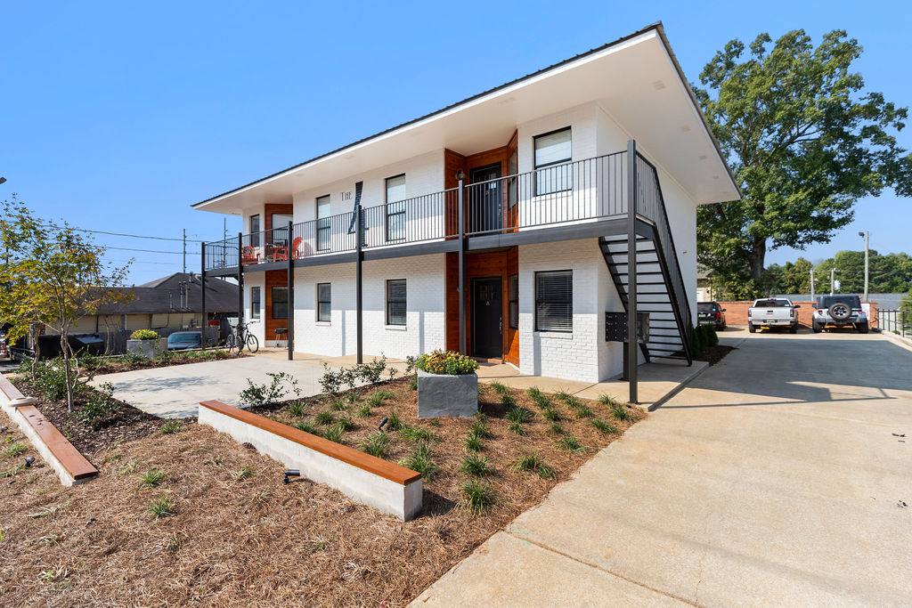 Apartment for rent at 123 N Donahue Dr, Auburn, AL 36830