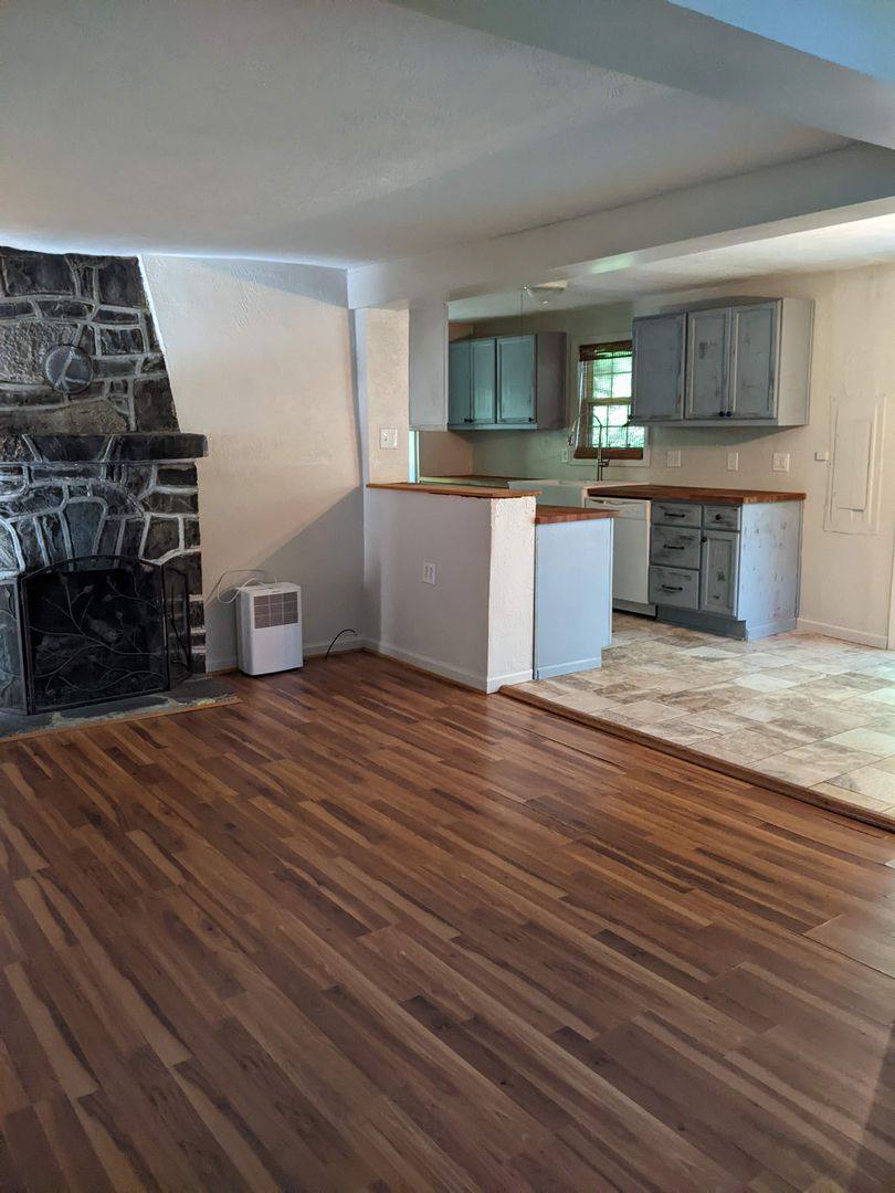House for rent at 726 Middle Fork Rd, Blowing Rock, NC 28605