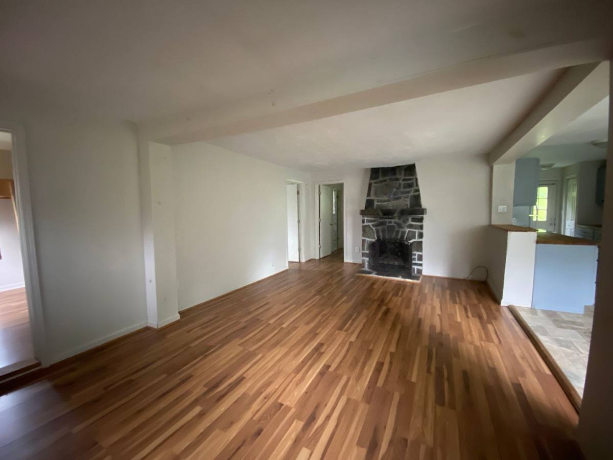 House for rent at 726 Middle Fork Rd, Blowing Rock, NC 28605