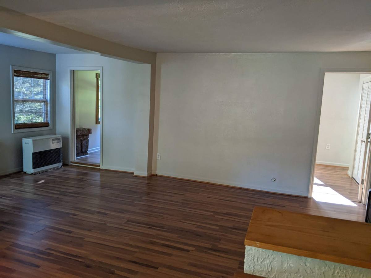 House for rent at 726 Middle Fork Rd, Blowing Rock, NC 28605