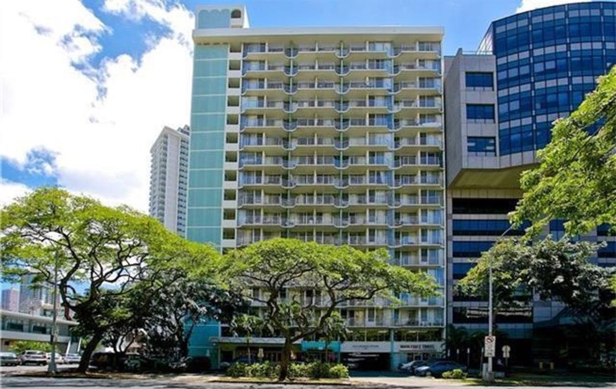 Apartment for rent at 1617 Kapiolani Blvd, Honolulu, HI 96814