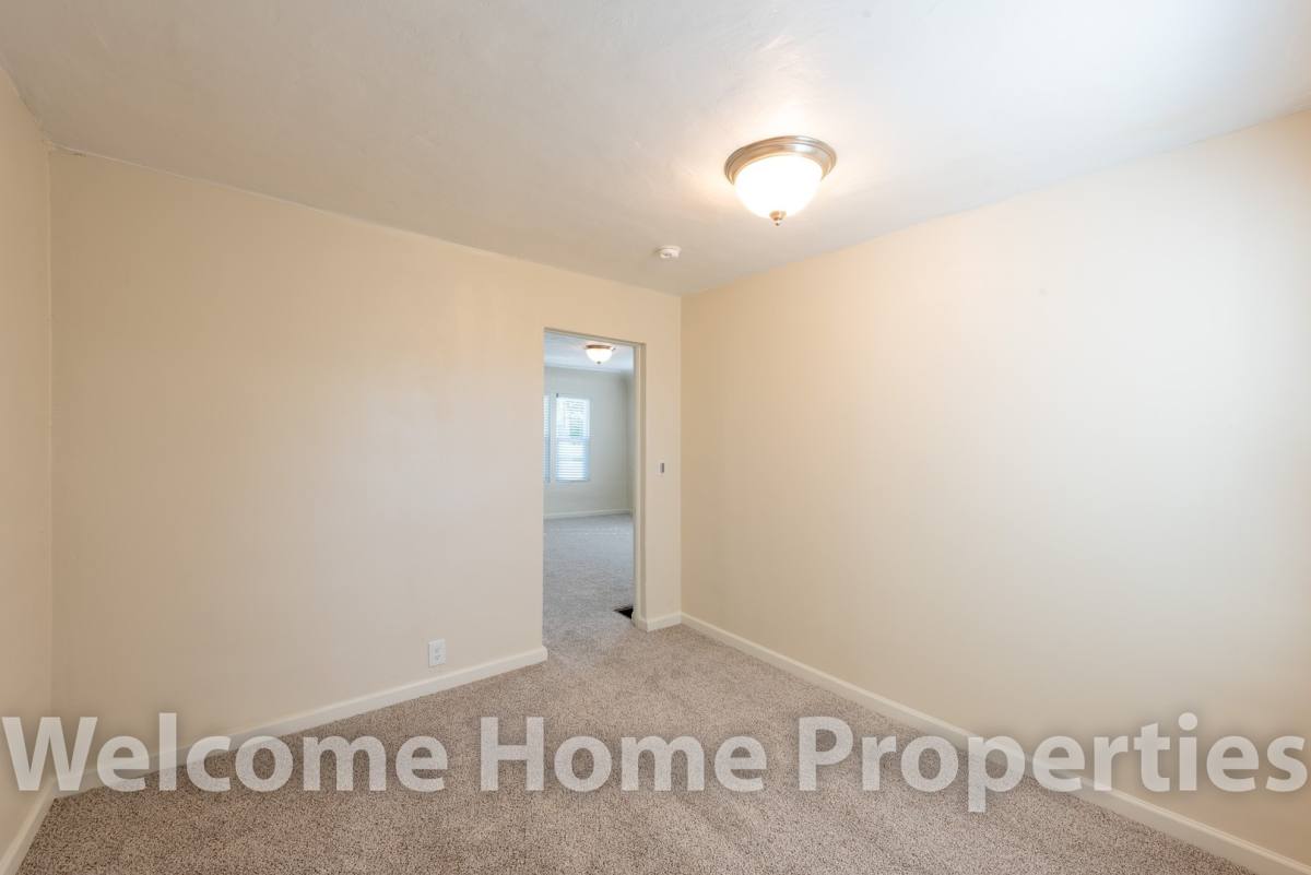 Apartment for rent at 309 SW 6th St, College Place, WA 99324
