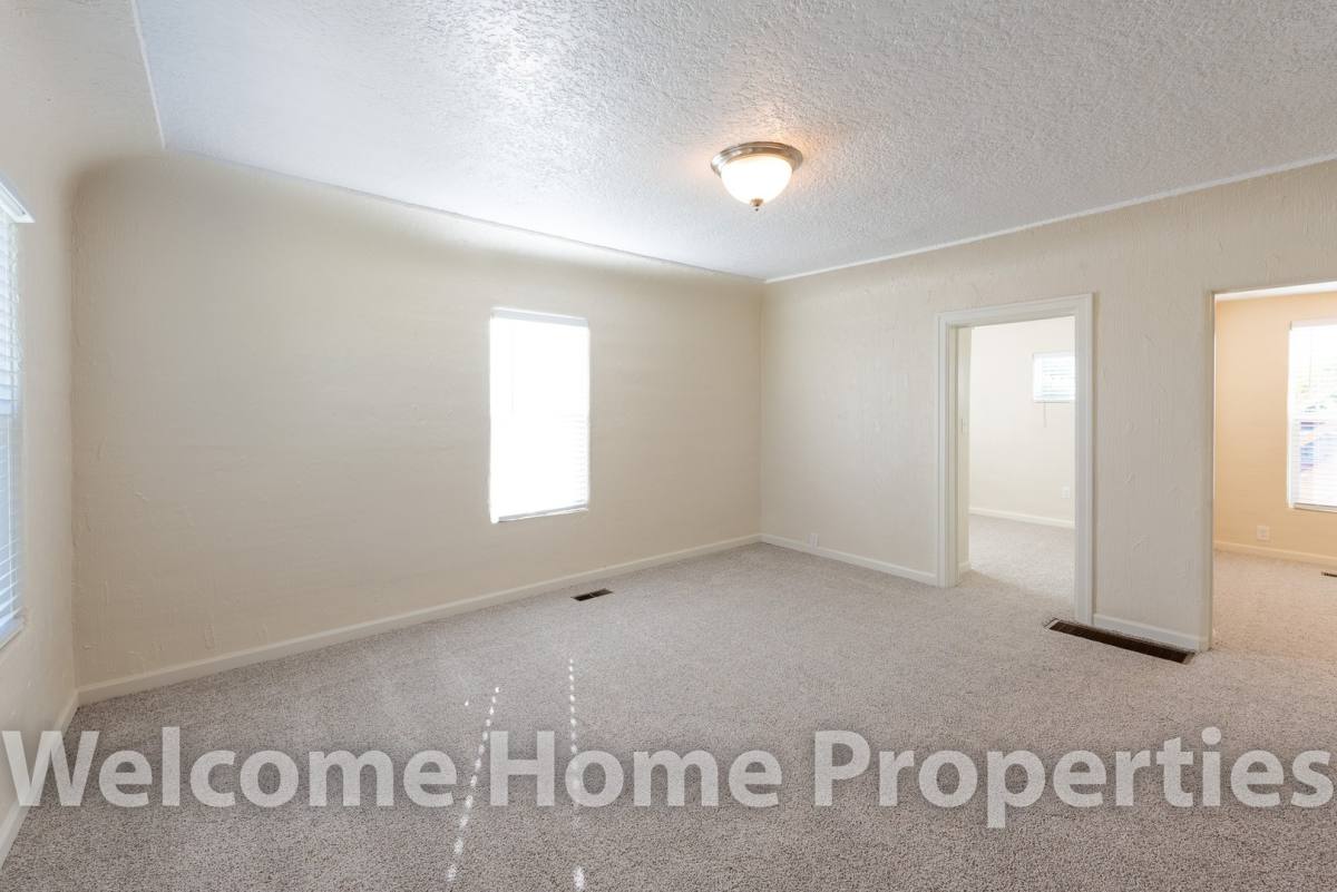 Apartment for rent at 309 SW 6th St, College Place, WA 99324