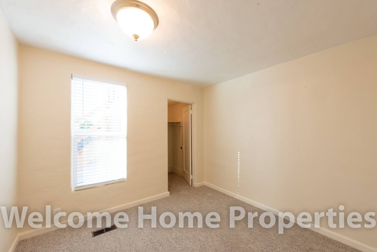 Apartment for rent at 309 SW 6th St, College Place, WA 99324