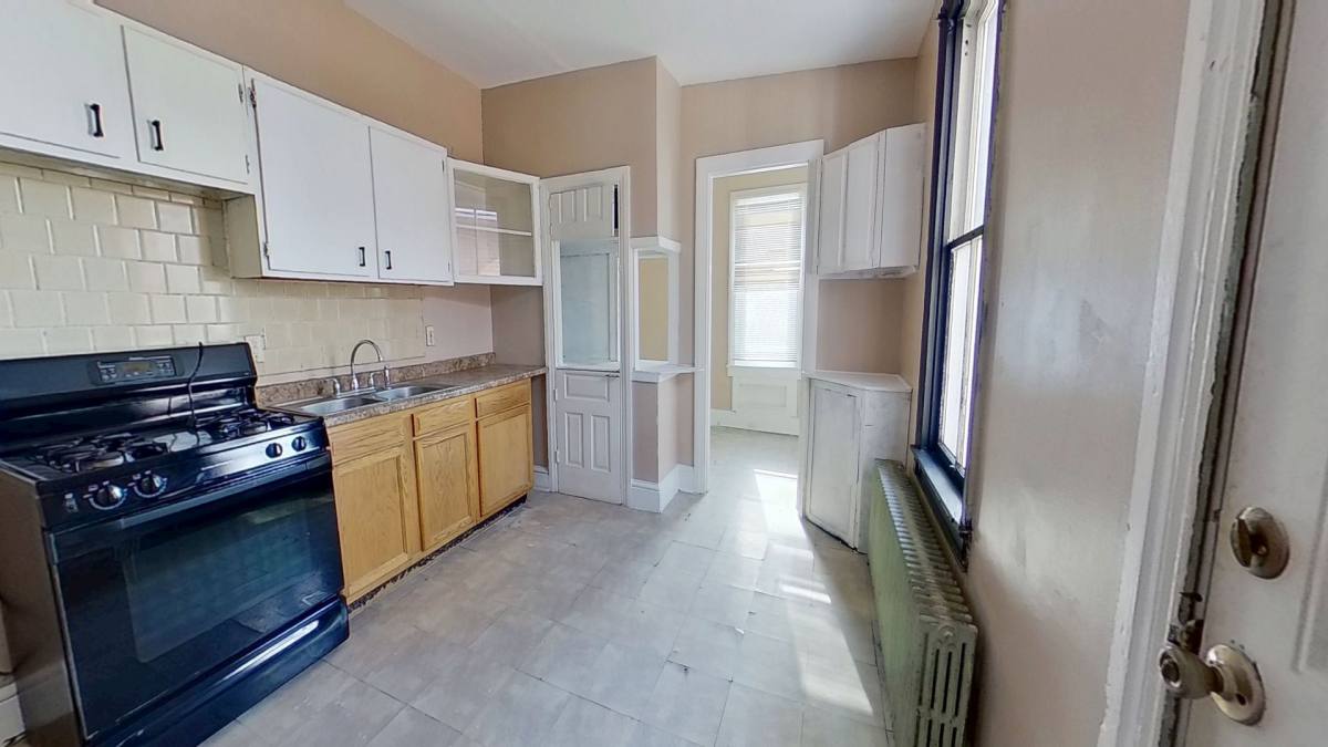 Apartment for rent at 702 W Philadelphia St, York, PA 17401