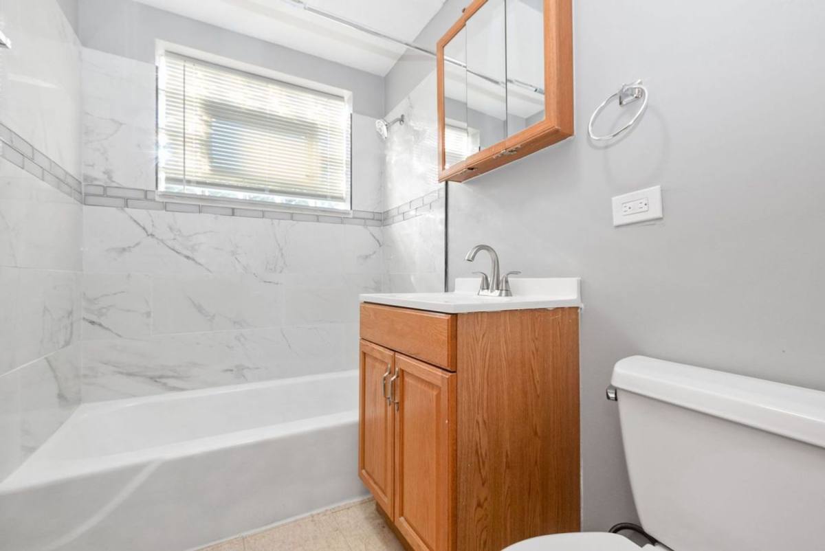 Apartment for rent at 3639 W 63rd St, Chicago, IL 60629