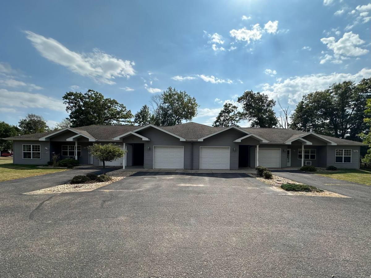 Apartment for rent at 879 Dancing Oaks Circle, Menomonie, WI 54751