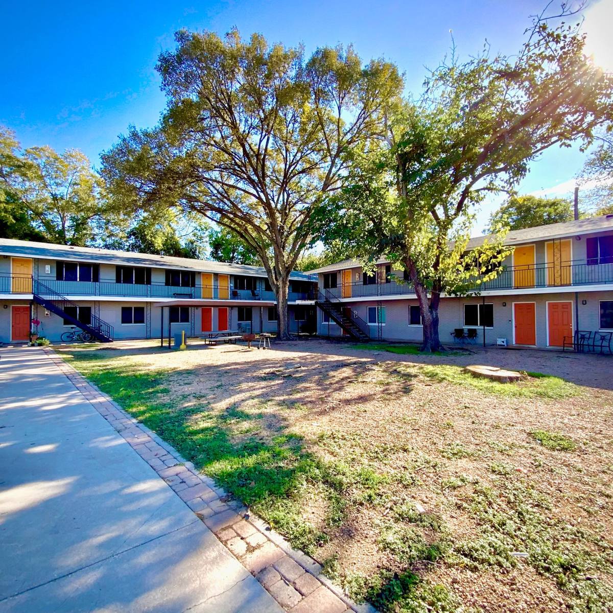 Apartment for rent at 400 Linda Dr, San Marcos, TX 78666