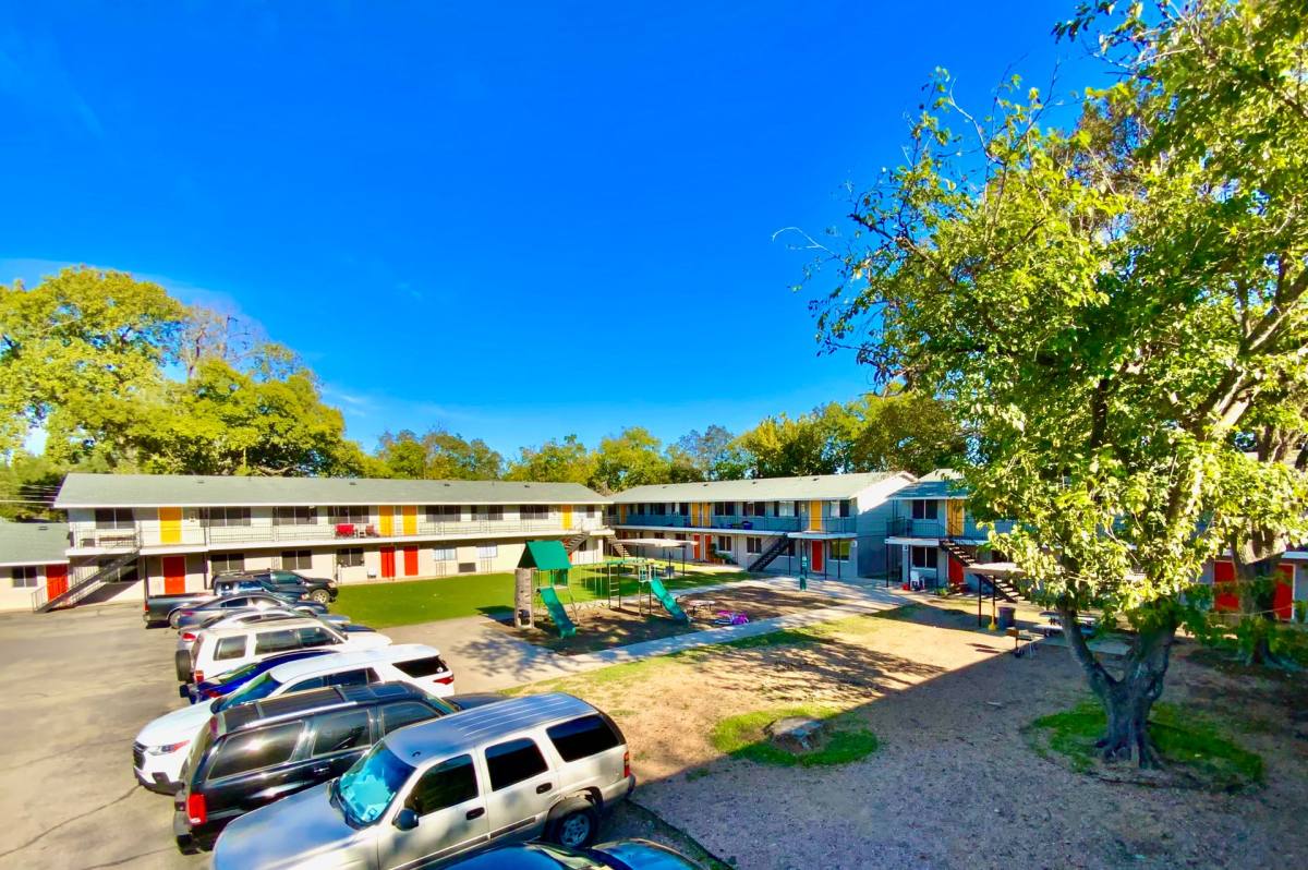 Apartment for rent at 400 Linda Dr, San Marcos, TX 78666